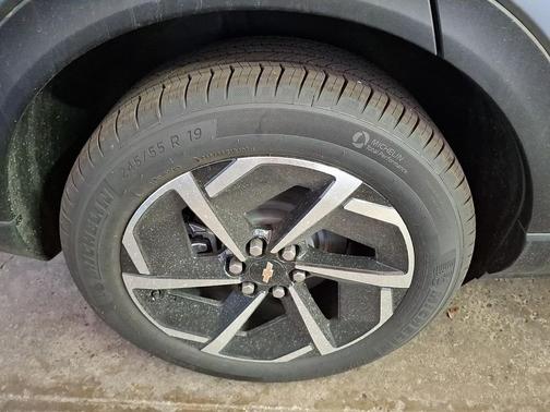 Sterling Gray Metallic 2026 Chevrolet Equinox EV LT