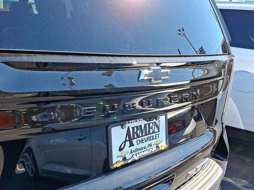 2025 Chevrolet Suburban RST