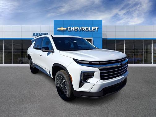 Summit White 2026 Chevrolet Traverse LT