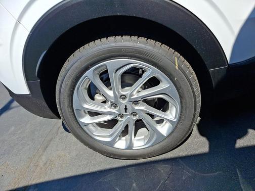 Summit White 2027 Chevrolet Bolt LT FWD
