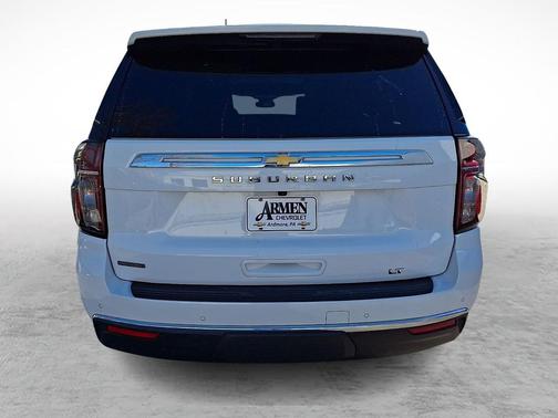 2023 Chevrolet Suburban LT