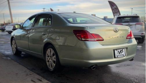 2010 Toyota Avalon XLS
