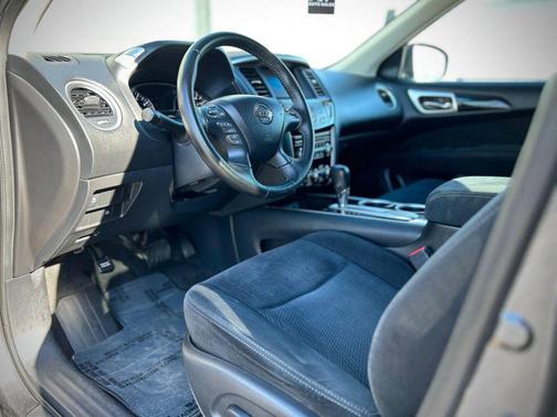 2013 Nissan Pathfinder SV