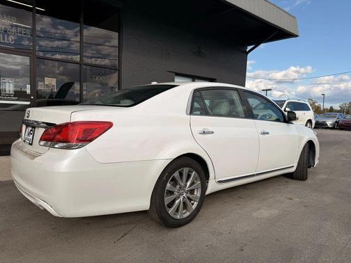 2012 Toyota Avalon Base