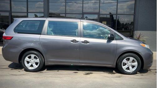 2017 Toyota Sienna SE
