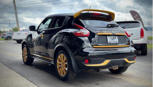 Black 2015 Nissan Juke SV Sport Utility 4D