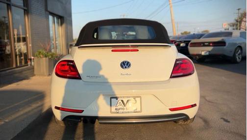 2017 Volkswagen Beetle 1.8T SE