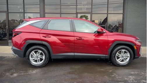 2025 Hyundai TUCSON SE