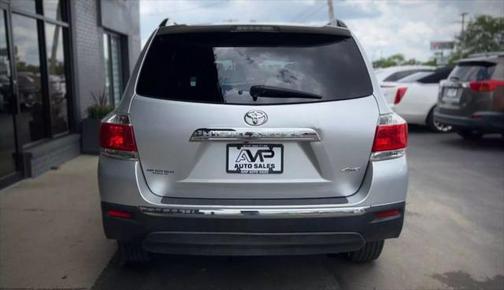 2013 Toyota Highlander SE
