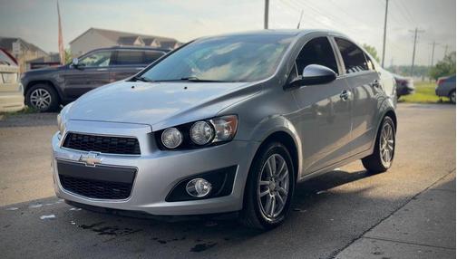 Silver Ice Metallic 2014 Chevrolet Sonic LT