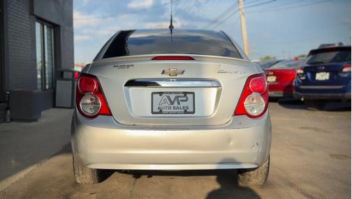 Silver Ice Metallic 2014 Chevrolet Sonic LT