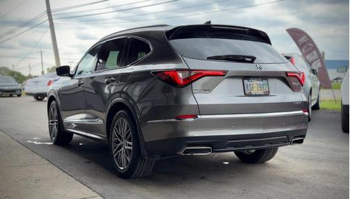 Liquid Carbon Metallic 2024 Acura MDX Advance Package
