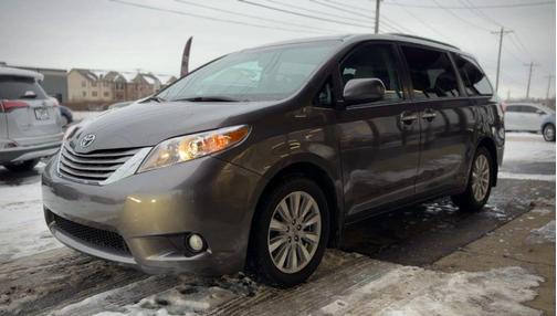 2017 Toyota Sienna XLE