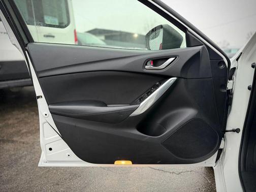 2015 Mazda Mazda6 i Sport