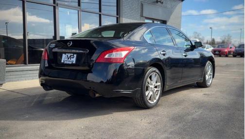 2010 Nissan Maxima S