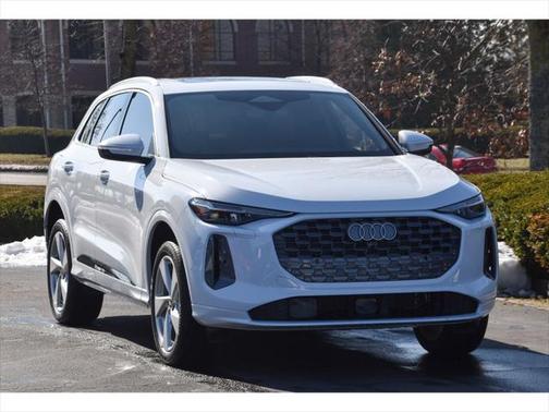 2025 Audi Q5 Premium Plus TFSI quattro S tronic