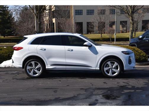 2025 Audi Q5 Premium Plus TFSI quattro S tronic