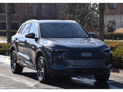 2025 Audi Q5 Premium Plus TFSI quattro S tronic