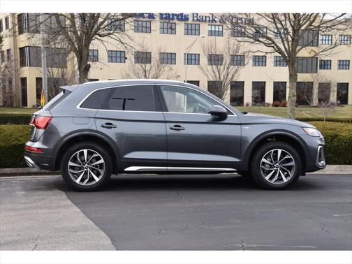 2023 Audi Q5 Premium Plus 45 TFSI S line quattro