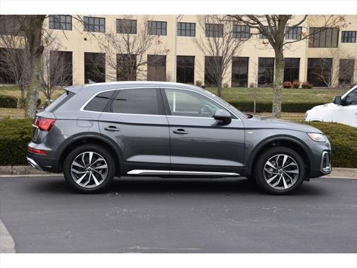 2023 Audi Q5 Premium Plus 45 TFSI S line quattro