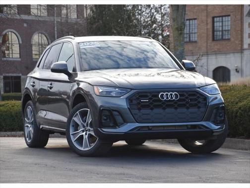 2025 Audi Q5 Premium 45 TFSI S line quattro