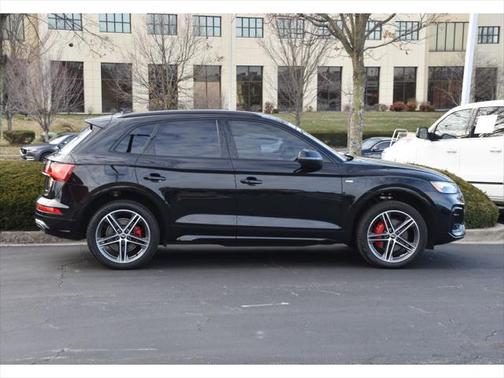 2025 Audi Q5 Premium Plus 55 TFSI e S line quattro S tronic