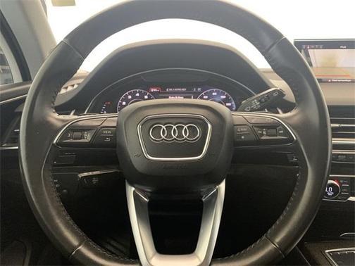 Photo 4 of 24 of 2018 Audi Q7 3.0T Premium Plus
