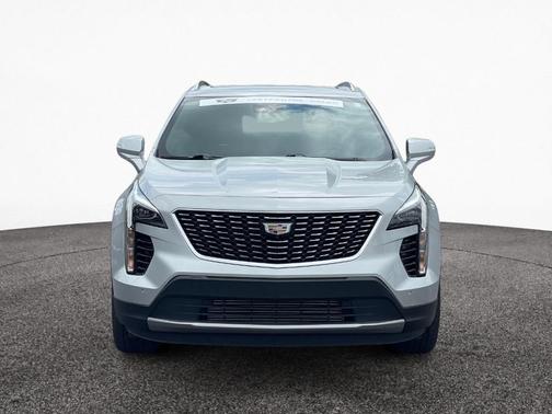2022 Cadillac XT4 Premium Luxury