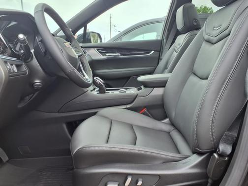 2025 Cadillac XT6 Premium Luxury AWD