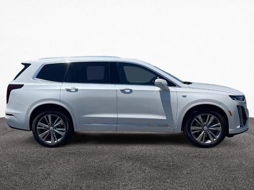 2022 Cadillac XT6 Premium Luxury FWD