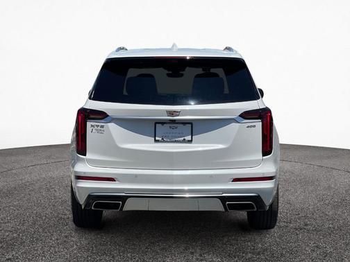 2022 Cadillac XT6 Premium Luxury FWD