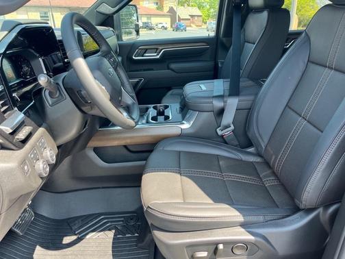 2025 Chevrolet Silverado 3500 High Country