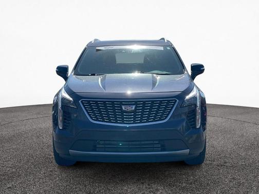 2022 Cadillac XT4 Premium Luxury