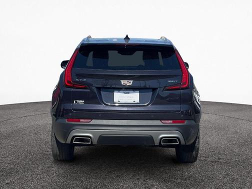 2022 Cadillac XT4 Premium Luxury
