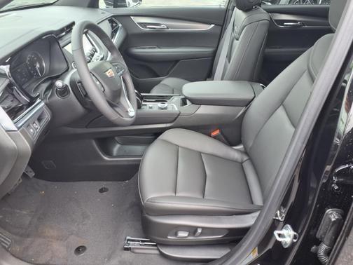2025 Cadillac XT6 Luxury AWD