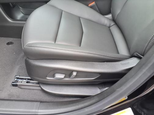 2025 Cadillac XT6 Luxury AWD
