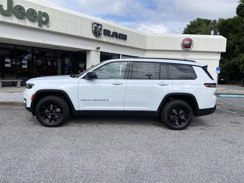2025 Jeep Grand Cherokee L Laredo