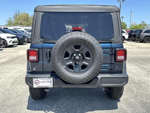 2025 Jeep Wrangler Sport