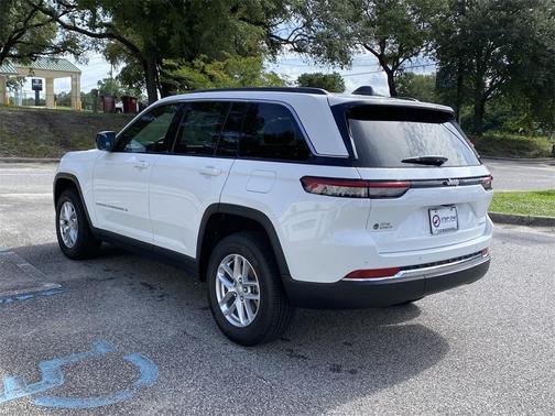 2025 Jeep Grand Cherokee Laredo X