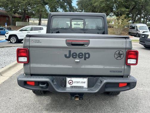 2020 Jeep Gladiator Sport