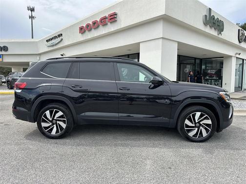2025 Volkswagen Atlas 2.0T SE