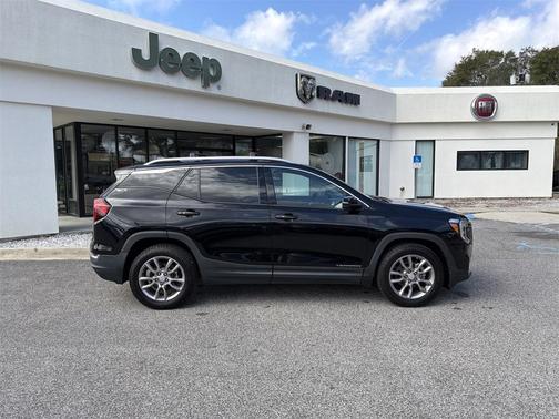 2022 GMC Terrain SLT