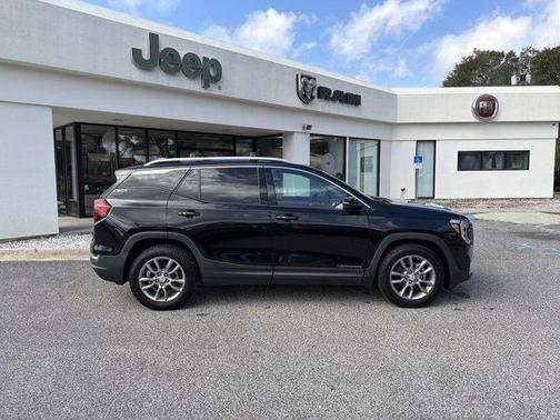 2022 GMC Terrain SLT