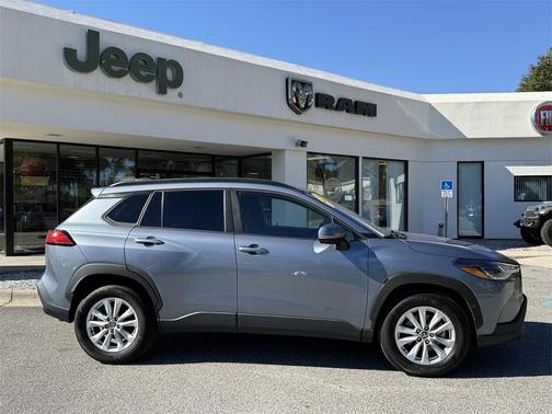 2023 Toyota Corolla Cross LE