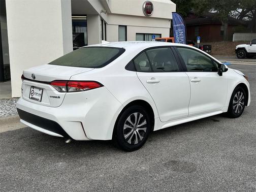 2022 Toyota Corolla Hybrid LE