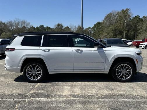 2025 Jeep Grand Cherokee L Summit