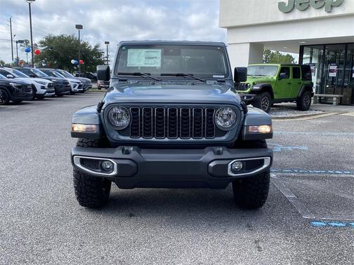 2025 Jeep Gladiator Sport