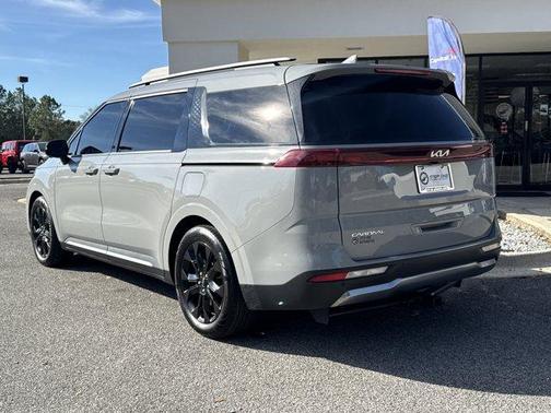 2024 Kia Carnival SX