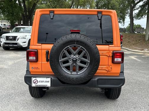 2025 Jeep Wrangler Sport