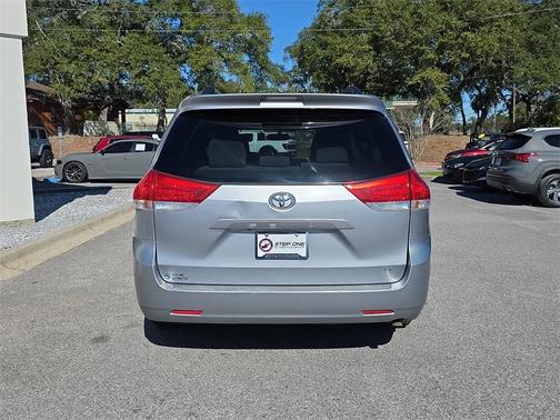 2011 Toyota Sienna Base